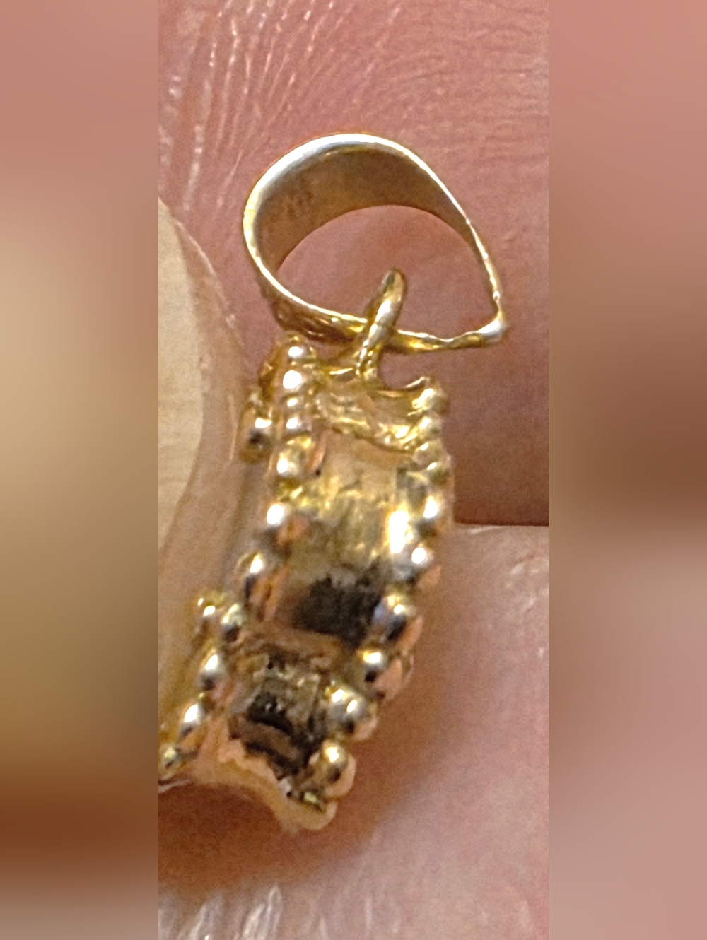 💛18k Gold Clover Pendant - Picture 3 of 4